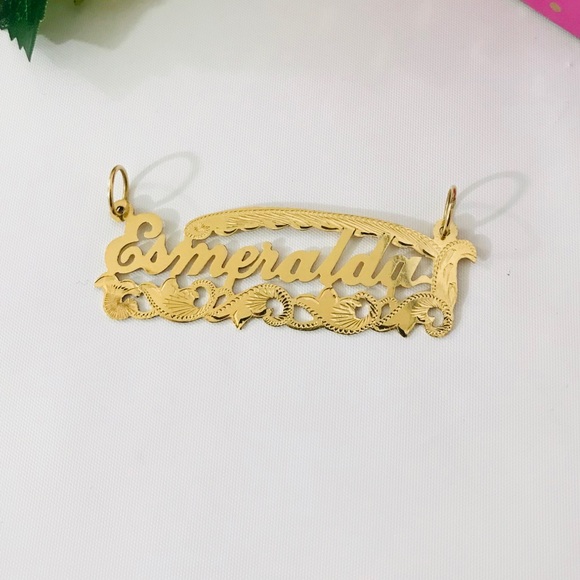 14k Gold Name Pendant Esmeralda 